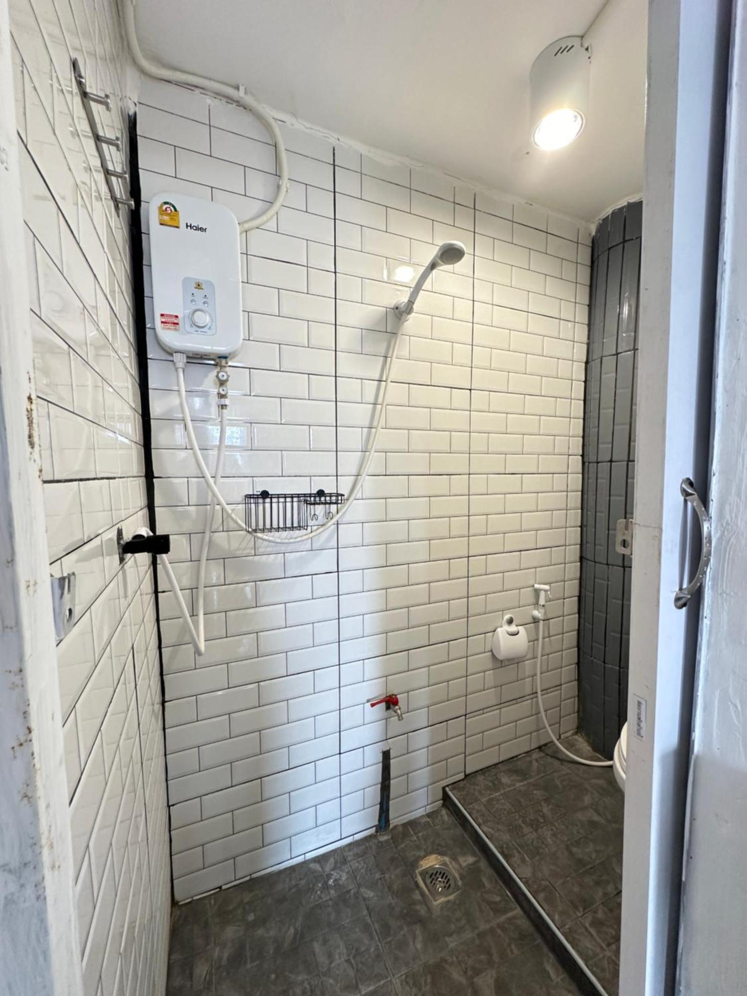 Chubby 9 Single Room Bangkok Zewnętrze zdjęcie